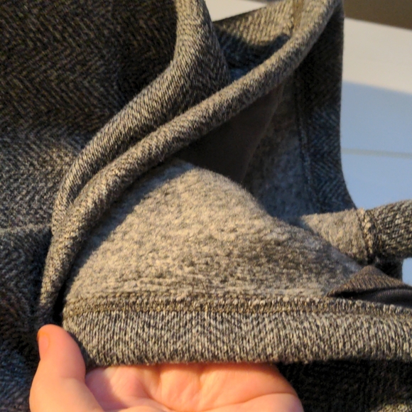 G.H. Bass & Co. Men's Gray Pullover Large - Picture 9 of 10